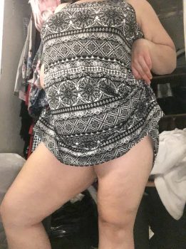 yumm3kitty selling nudes, naughty videos and worn panties