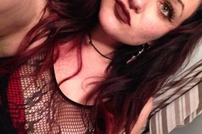 Scarlet Killpop likes S & M, teasing, being tied up, spanking, girl on girl, bdsm, hair pulling, biting, role play, lingerie, toys, fantasy