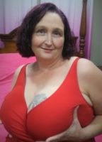 Voluptuous Vixen Is On ThePink.Club Selling Her Nudes, Sextapes & Videos